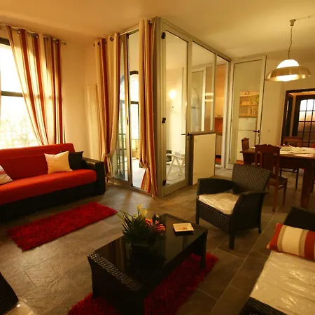 Apartment Medievale 6 *